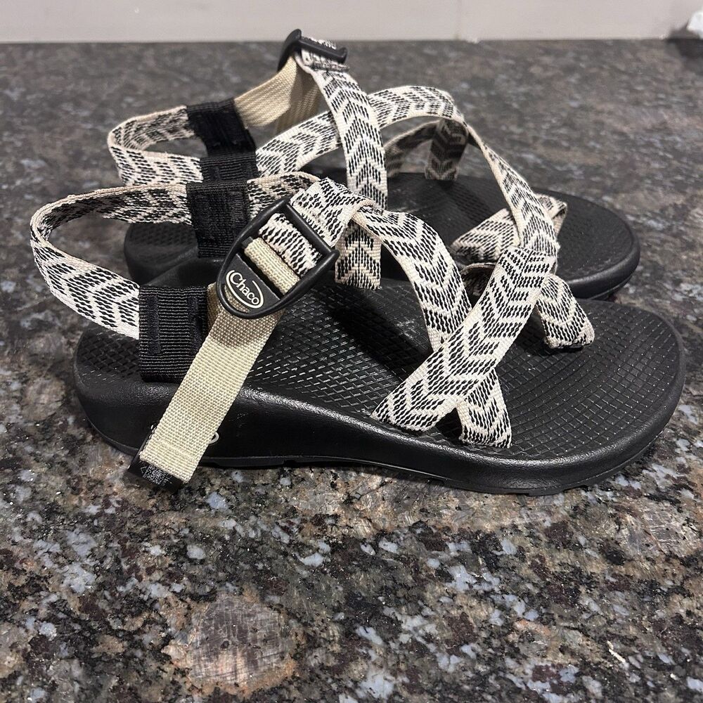 RARE Chaco Z2 Classic Sport Women's Hiking Sandals Sz 7 Trine Bow Black White